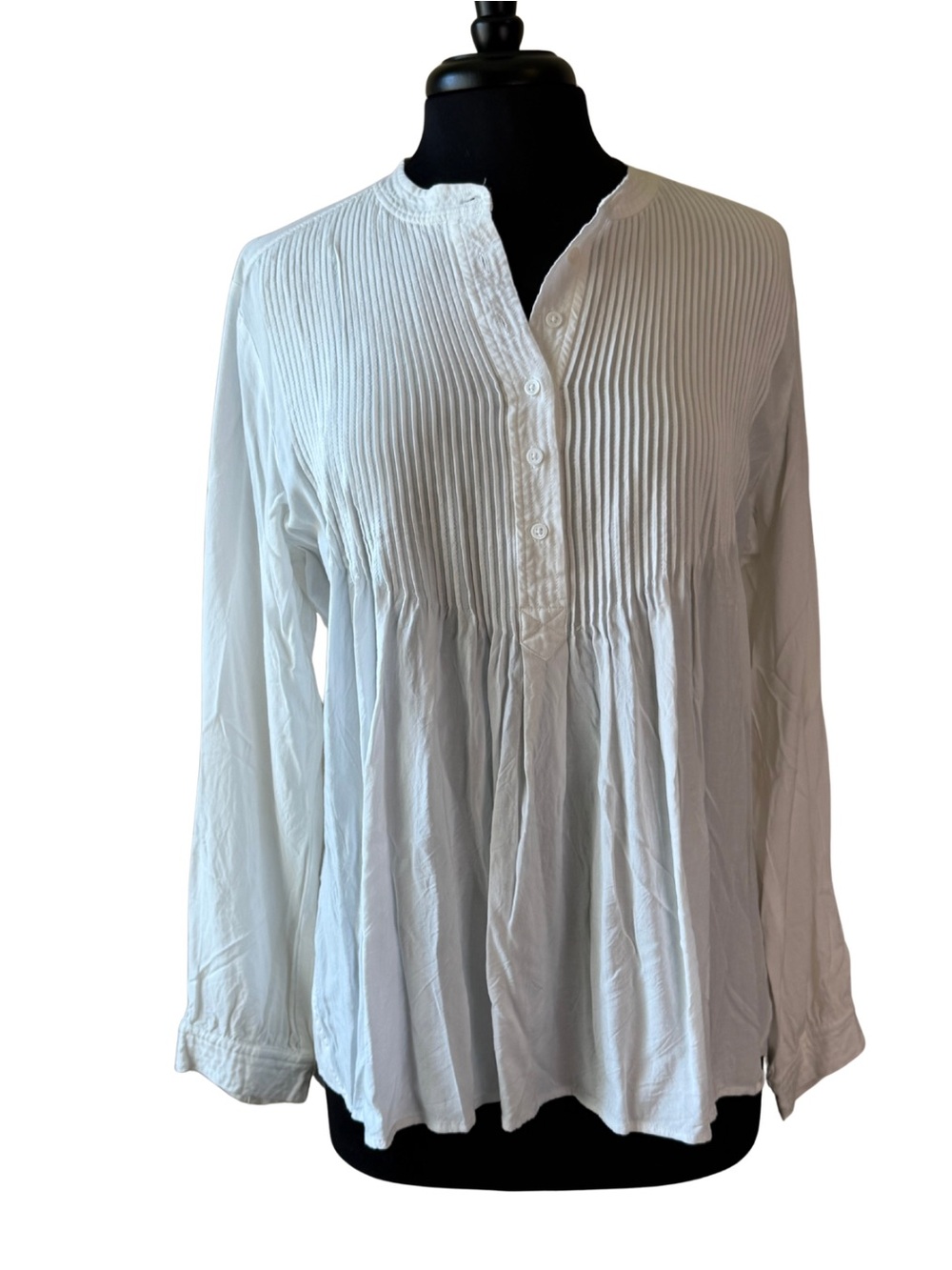 SUNDANCE White Pleated Button Front Blouse Size Large